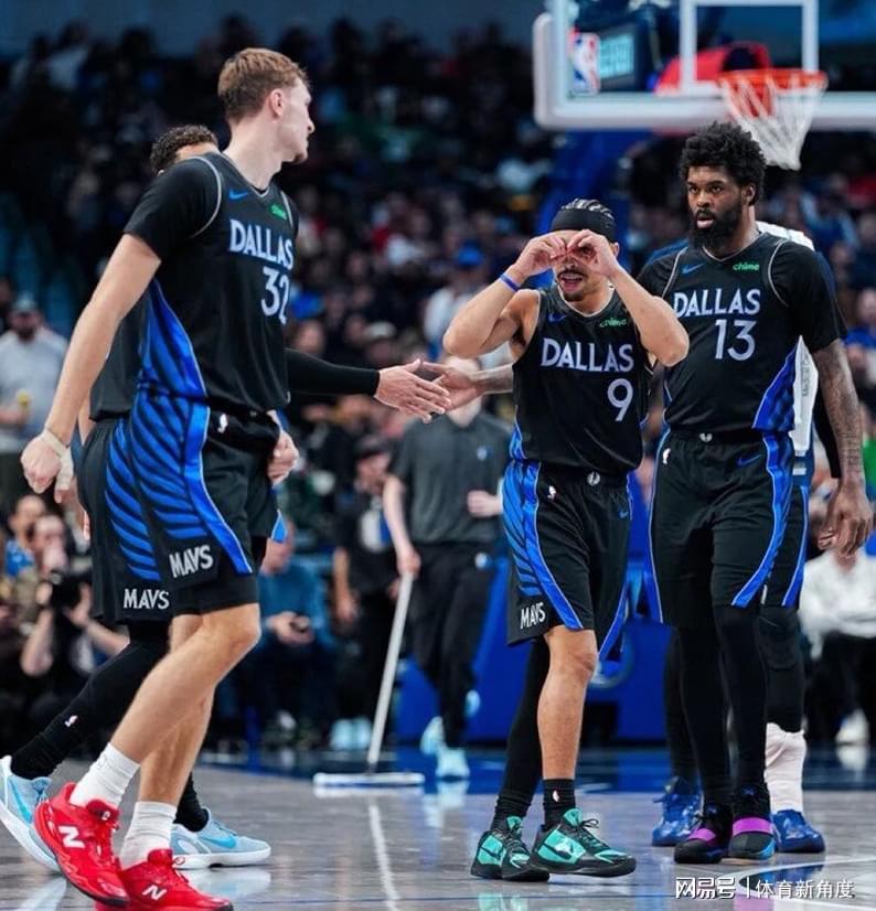 湖人重回西部第2！得亏浓眉，独行侠又行了