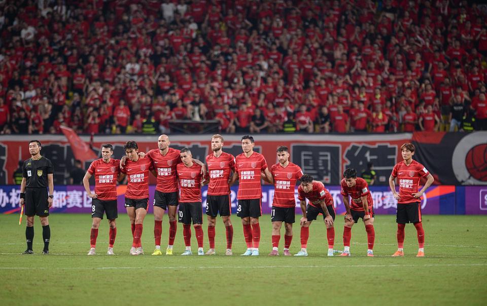 足球彩票-中超9队被罚分!海港国安遭扣5分,泰山河南罚6分,蓉城等7队幸免