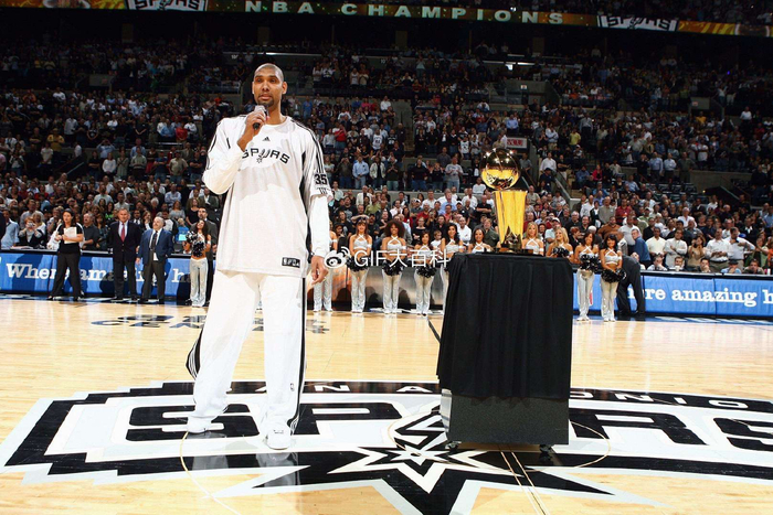 体育彩票-石佛无言！NBA历史第一大前，邓肯用沉默统治了一个时代|蒂姆·邓肯|总决赛|马刺|总冠军|蒂姆-邓肯_新浪体育_新浪新闻